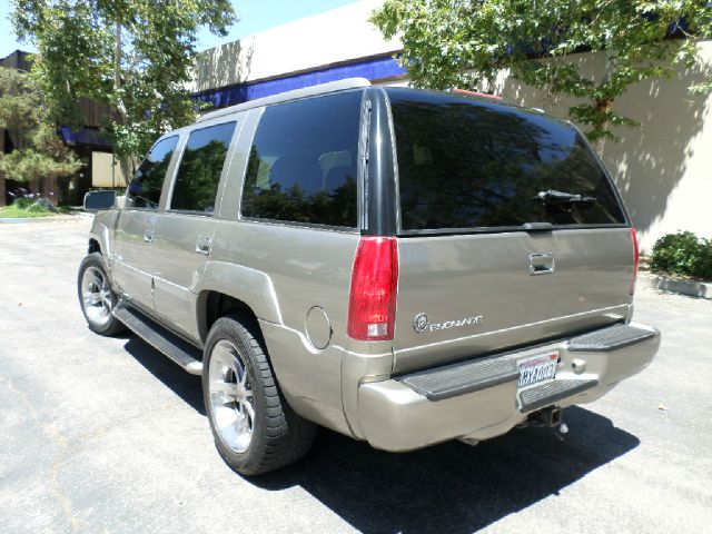 Cadillac Escalade 1999 photo 1