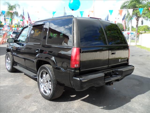 Cadillac Escalade 2000 photo 4