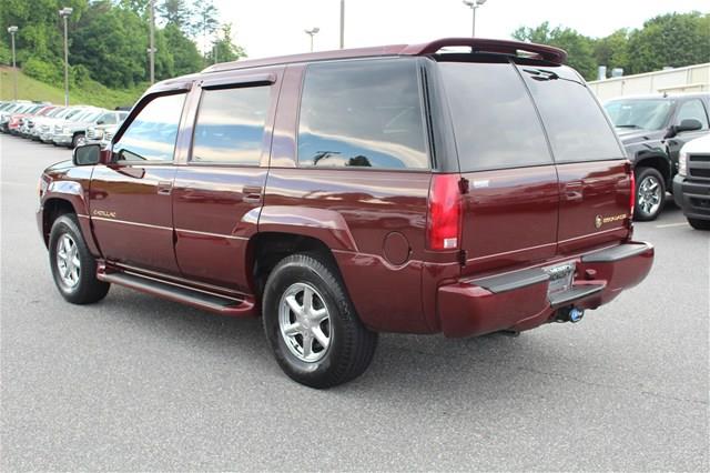 Cadillac Escalade 2000 photo 26