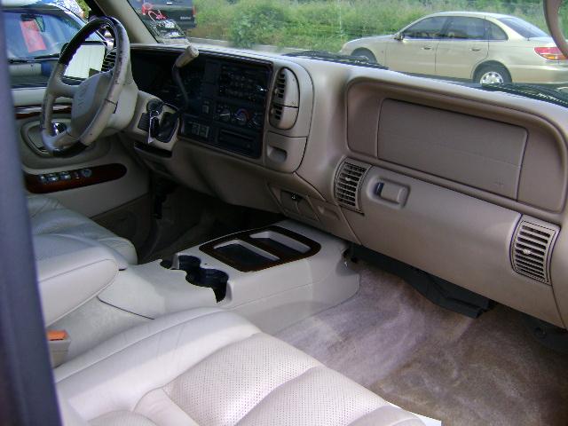 Cadillac Escalade 2000 photo 5