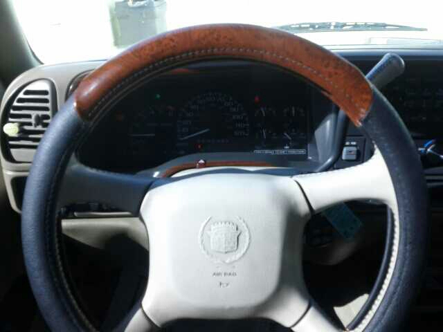 Cadillac Escalade 2000 photo 2