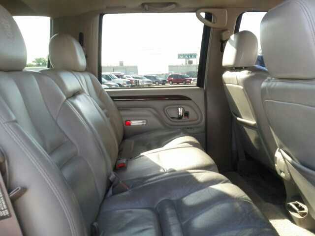 Cadillac Escalade 2000 photo 3