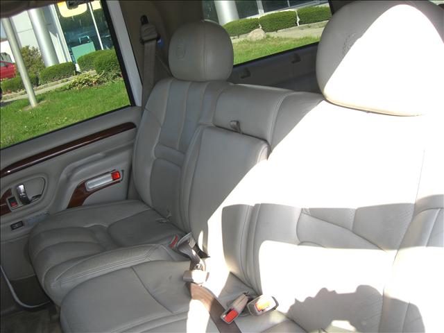 Cadillac Escalade 2000 photo 4