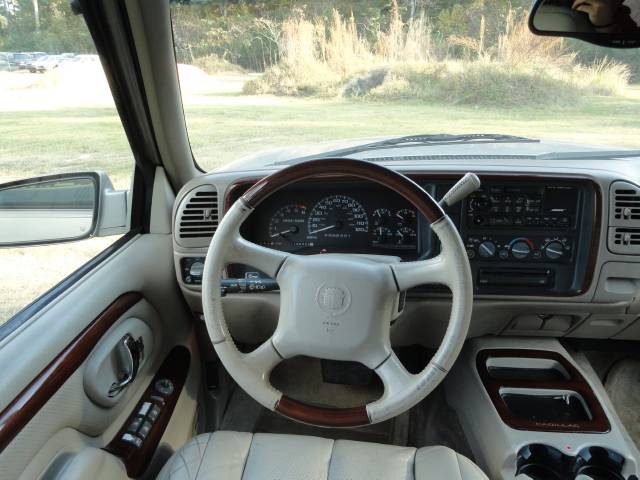 Cadillac Escalade 2000 photo 4