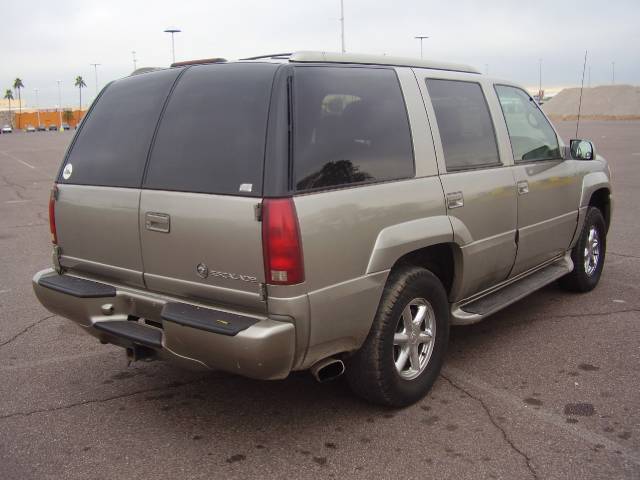 Cadillac Escalade 2000 photo 4