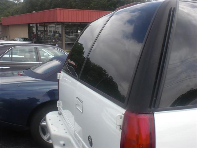 Cadillac Escalade 2000 photo 2