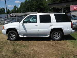 Cadillac Escalade 2000 photo 1