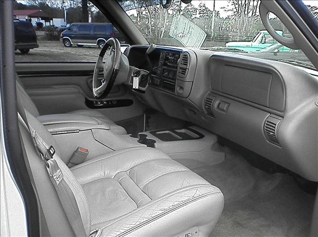 Cadillac Escalade 2000 photo 5