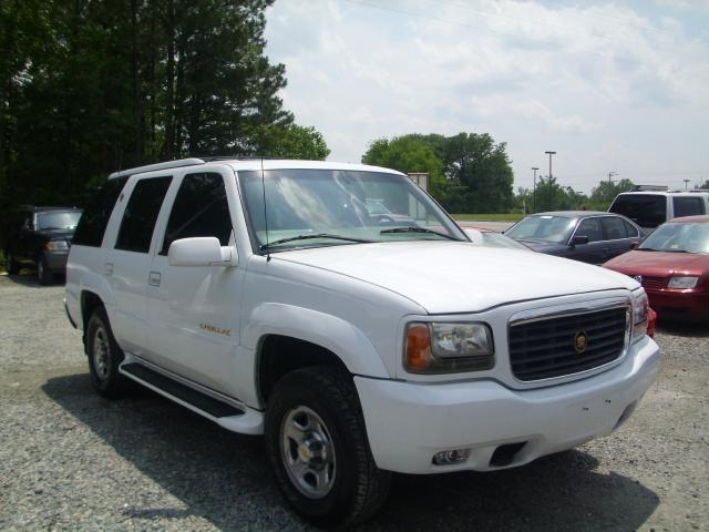 Cadillac Escalade 2000 photo 4