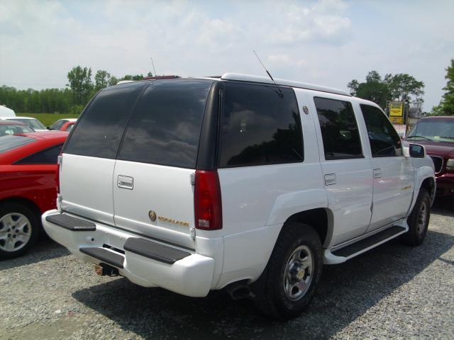 Cadillac Escalade 2000 photo 3