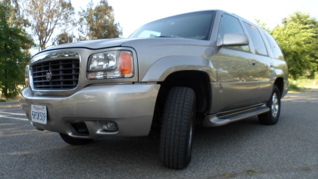 Cadillac Escalade 2000 photo 2