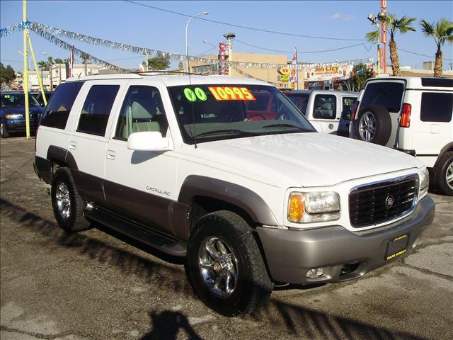 Cadillac Escalade 2000 photo 2