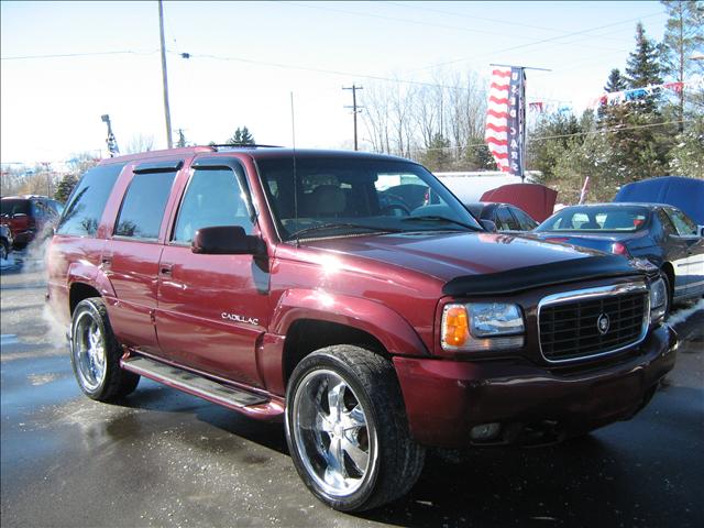 Cadillac Escalade 2000 photo 2