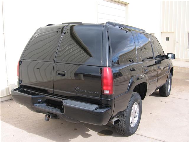 Cadillac Escalade 2000 photo 2