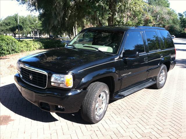 Cadillac Escalade 2000 photo 3