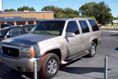 Cadillac Escalade 2000 photo 2