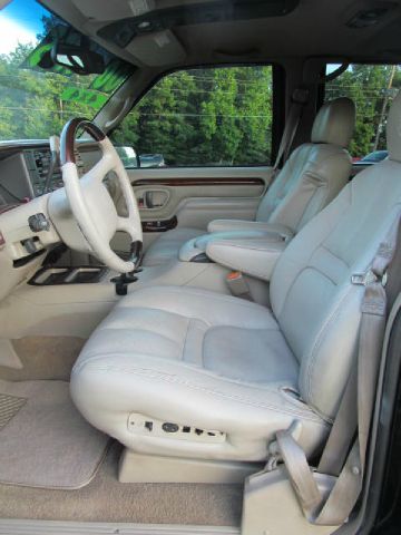 Cadillac Escalade 2000 photo 4