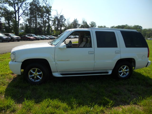 Cadillac Escalade 2000 photo 9