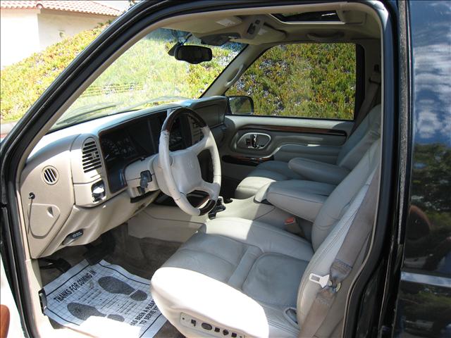 Cadillac Escalade 2000 photo 4