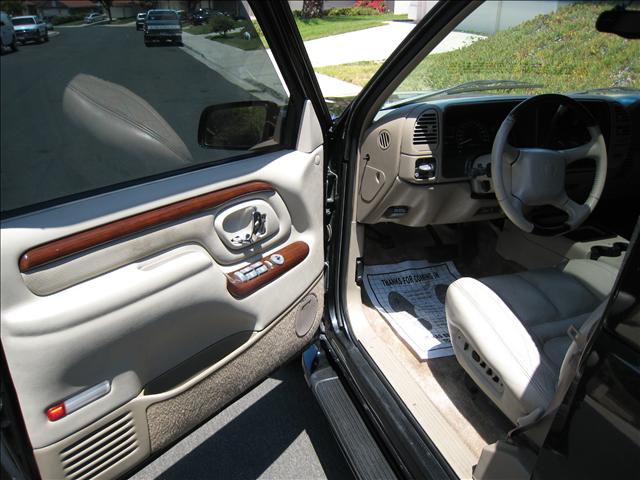 Cadillac Escalade 2000 photo 5