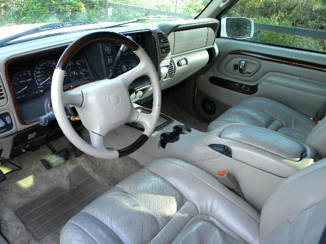 Cadillac Escalade 2000 photo 5