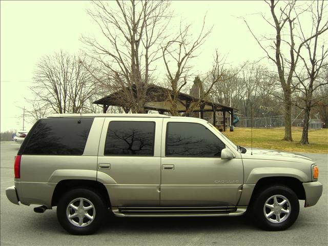 Cadillac Escalade 2000 photo 3