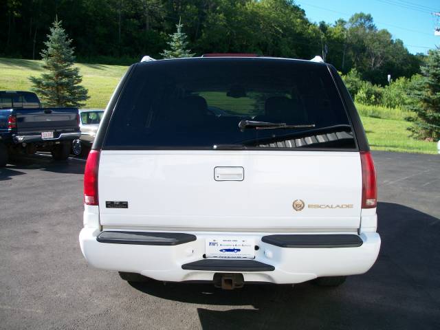 Cadillac Escalade 2000 photo 3