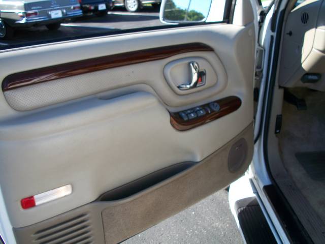 Cadillac Escalade 2000 photo 4