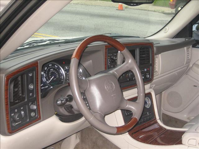 Cadillac Escalade 2002 photo 2