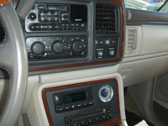 Cadillac Escalade 2002 photo 8