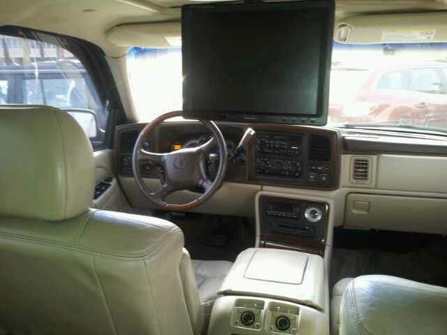 Cadillac Escalade 2002 photo 3