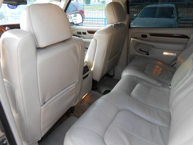 Cadillac Escalade 2002 photo 11