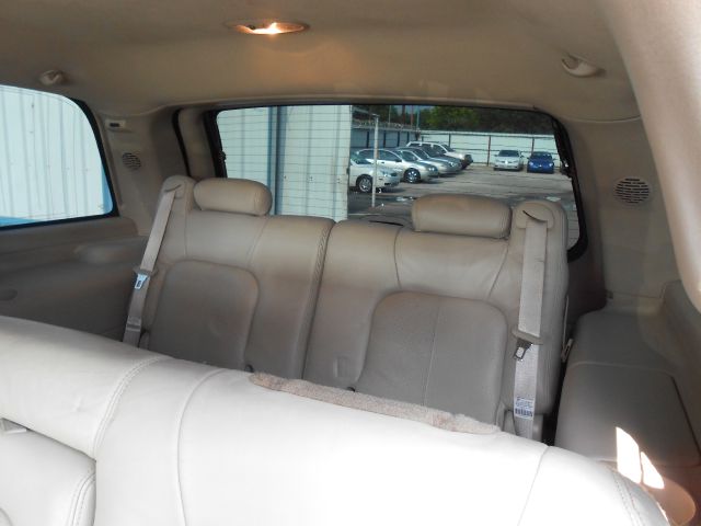 Cadillac Escalade 2002 photo 12