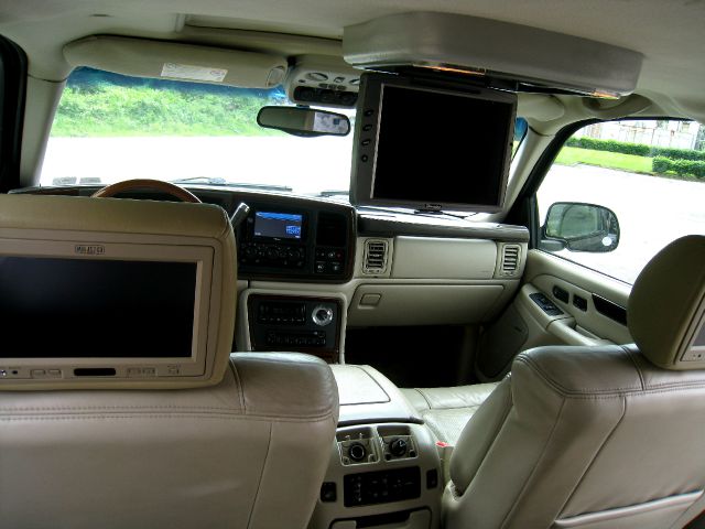 Cadillac Escalade 2002 photo 21