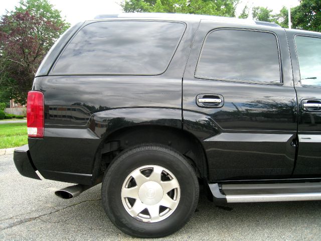 Cadillac Escalade 2002 photo 24