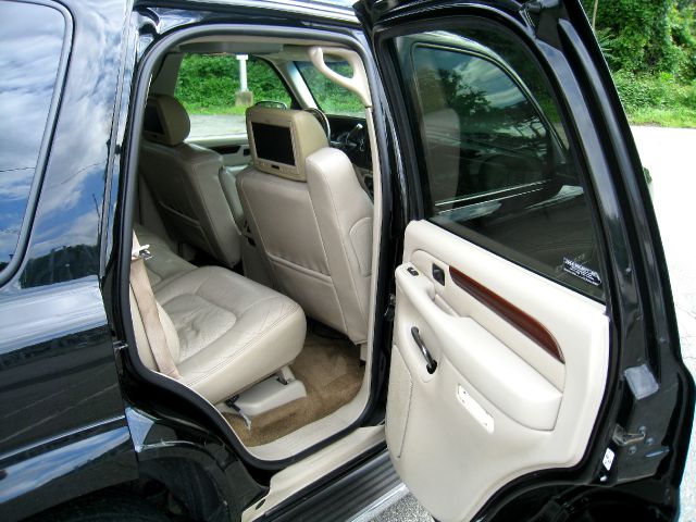 Cadillac Escalade 2002 photo 25