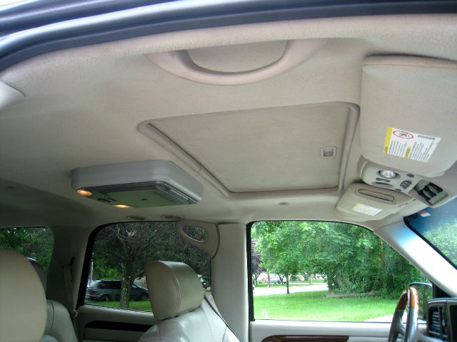 Cadillac Escalade 2002 photo 27