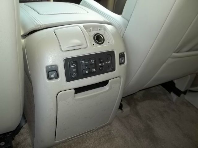 Cadillac Escalade 2002 photo 2