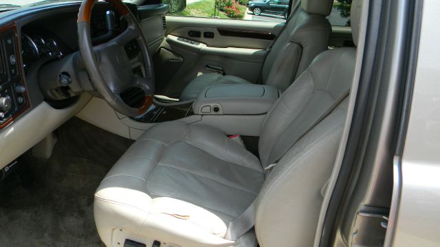 Cadillac Escalade 2002 photo 2