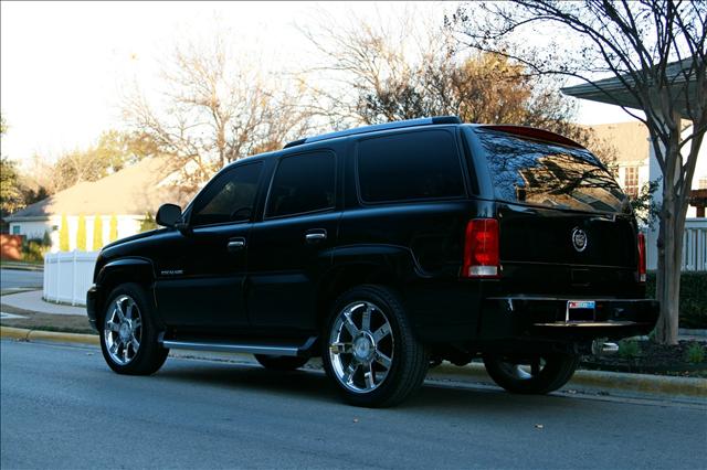 Cadillac Escalade 2002 photo 2