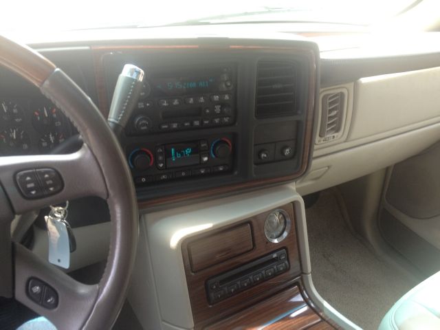 Cadillac Escalade 2003 photo 10