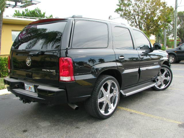 Cadillac Escalade 2003 photo 2