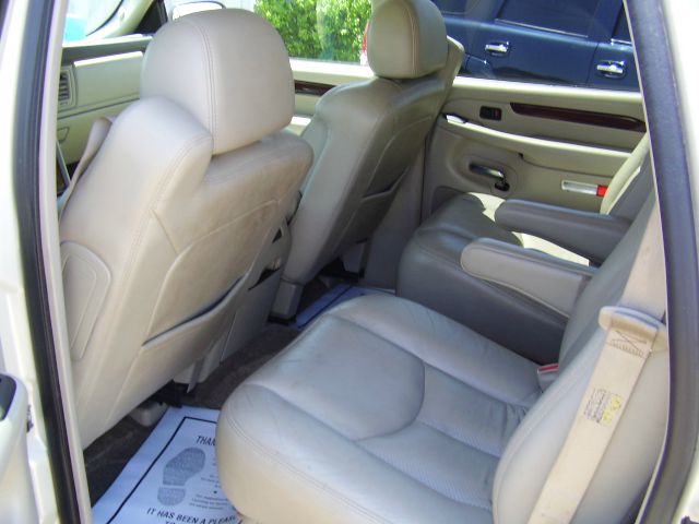 Cadillac Escalade 2003 photo 2