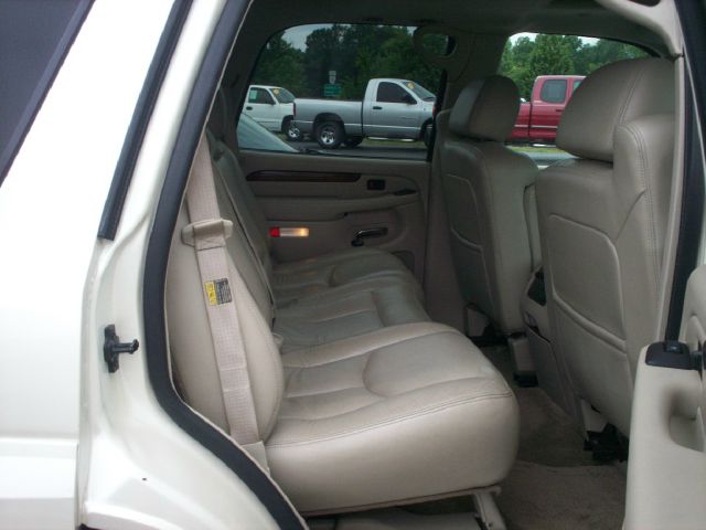 Cadillac Escalade 2003 photo 2