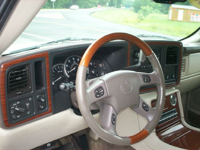 Cadillac Escalade 2003 photo 8