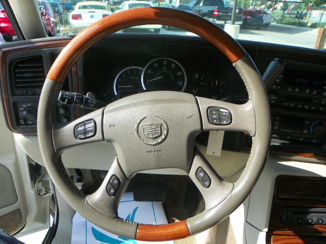 Cadillac Escalade 2003 photo 5