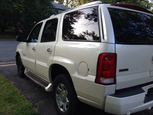 Cadillac Escalade 2003 photo 2