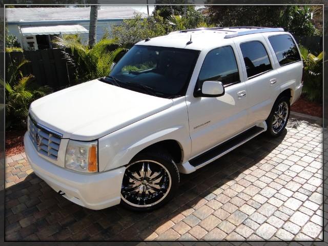 Cadillac Escalade 2004 photo 1