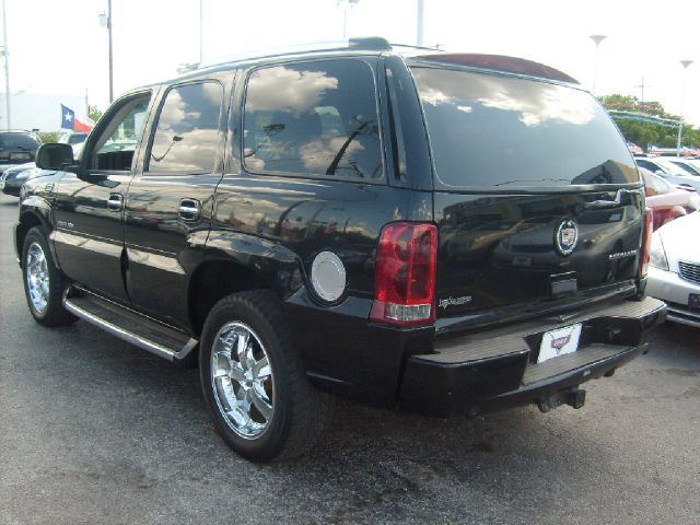 Cadillac Escalade 2004 photo 2