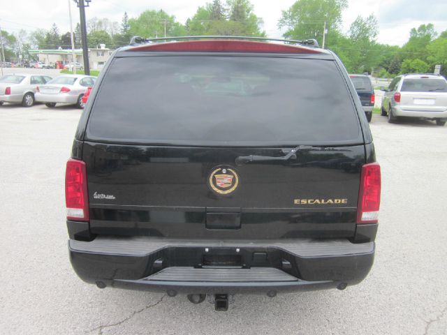 Cadillac Escalade 2004 photo 16